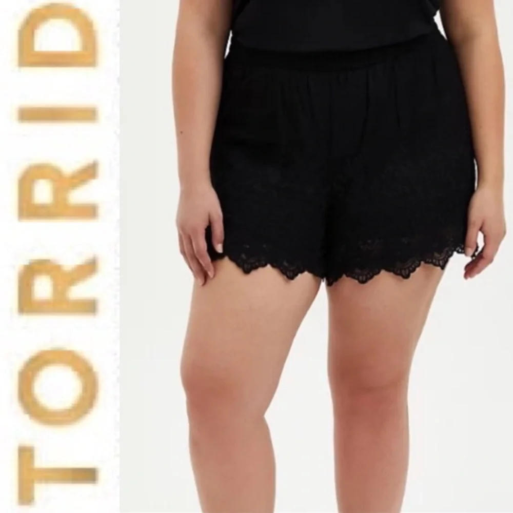 Embroidered Lace Mesh Dressy Black Shorts Pull On Comfort Elastic Waist Size 3X